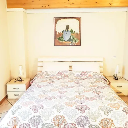 San Francesco * לאזיסה